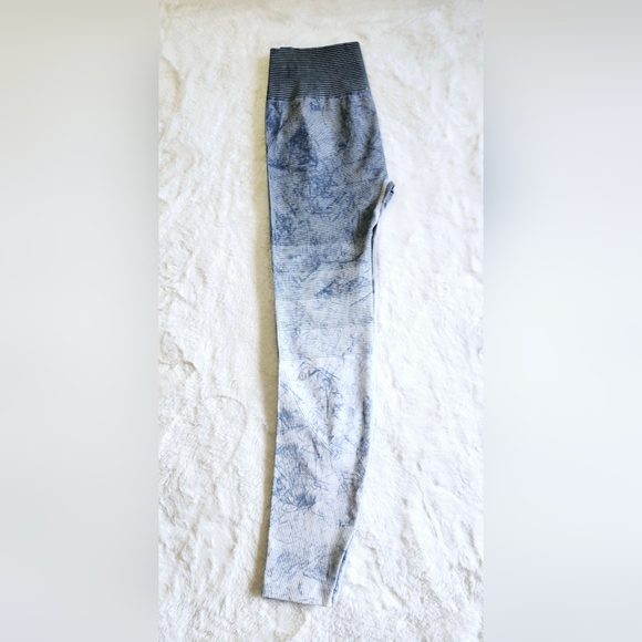 Lululemon Ebb to Train Tight. Size 6. *Wash White / Black / Luna - Picture 11 of 13